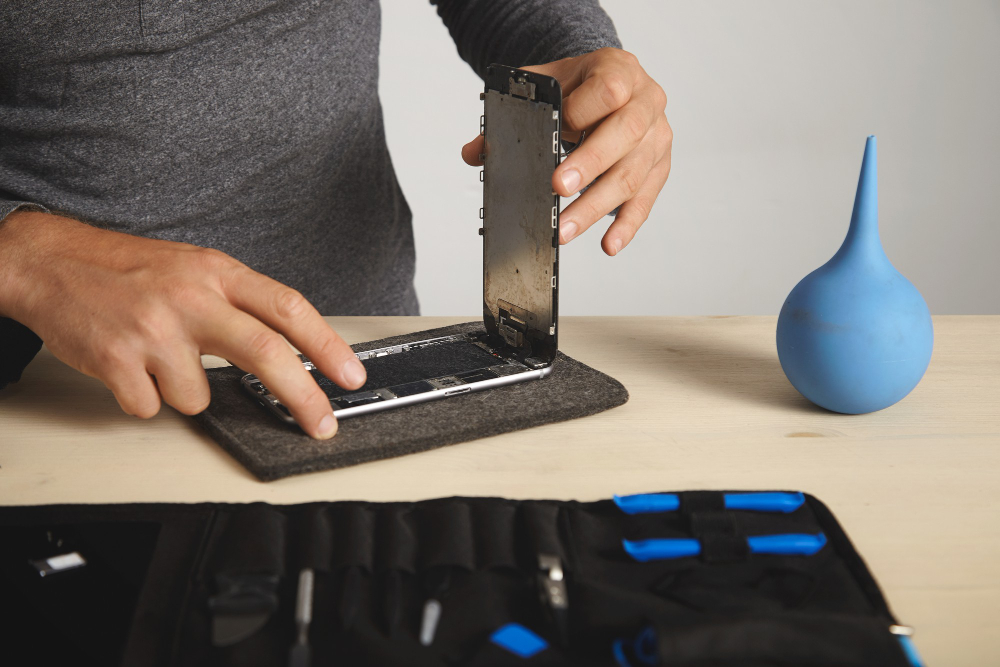 iPhone 13 Pro Max Screen Replacement